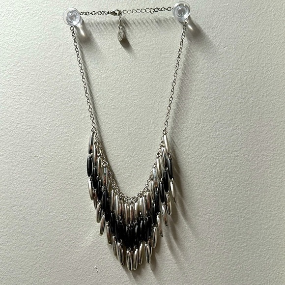 Tassel Necklace LIZ CLAIBORNE Dangle Cha Cha Modern Choker Jewelry 5396 - Picture 6 of 8